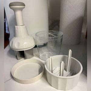 Pampered Chef Food Chopper with Accessories